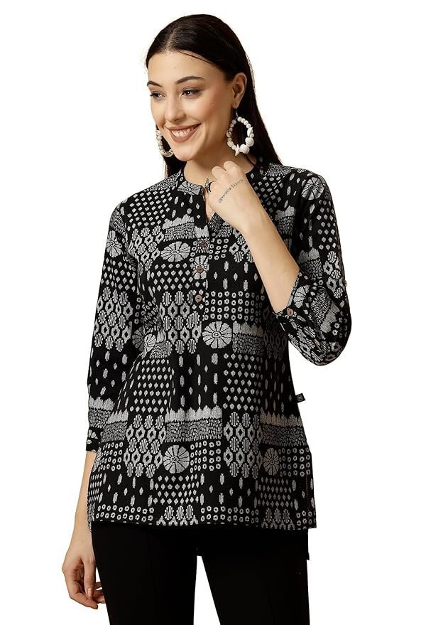 81dbNEETGDL._SY879_.jpg Women's Cotton Printed Short Regular Kurti - Image 1